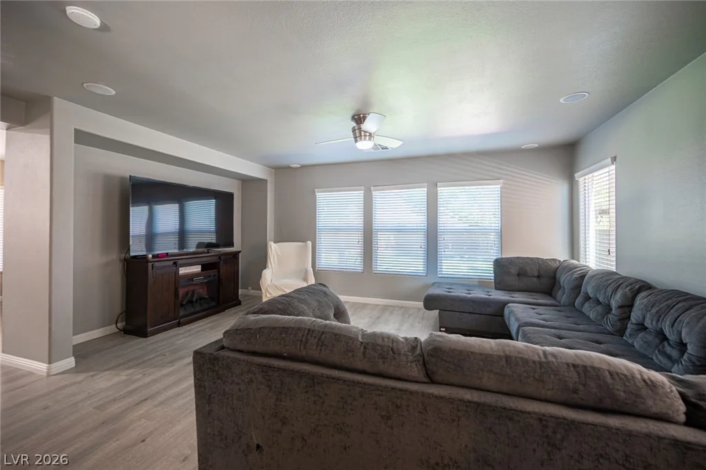 2436 Crane, North Las Vegas, NV 89084