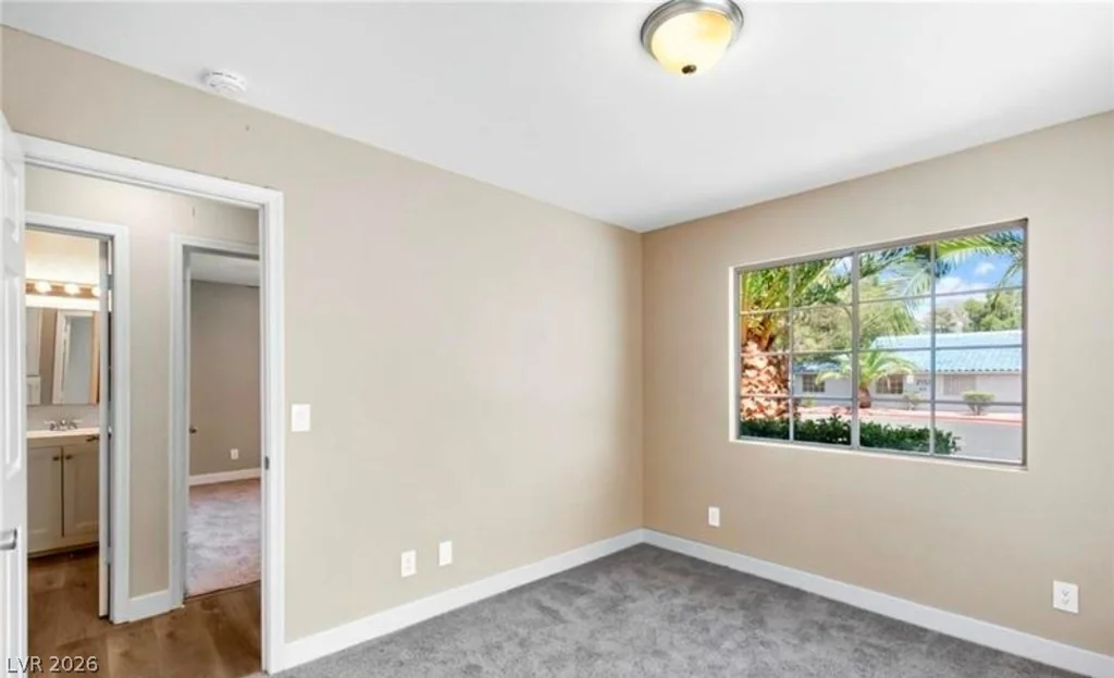 2133 Petersham, Las Vegas, NV 89108