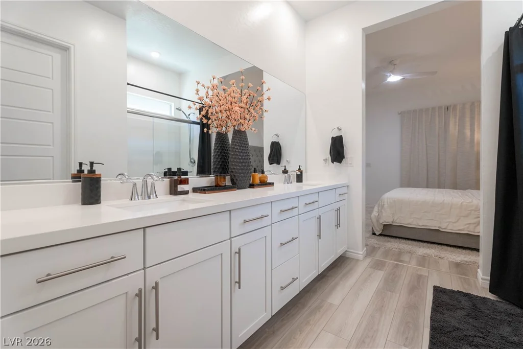 924 Calluna Hills, Las Vegas, NV 89138