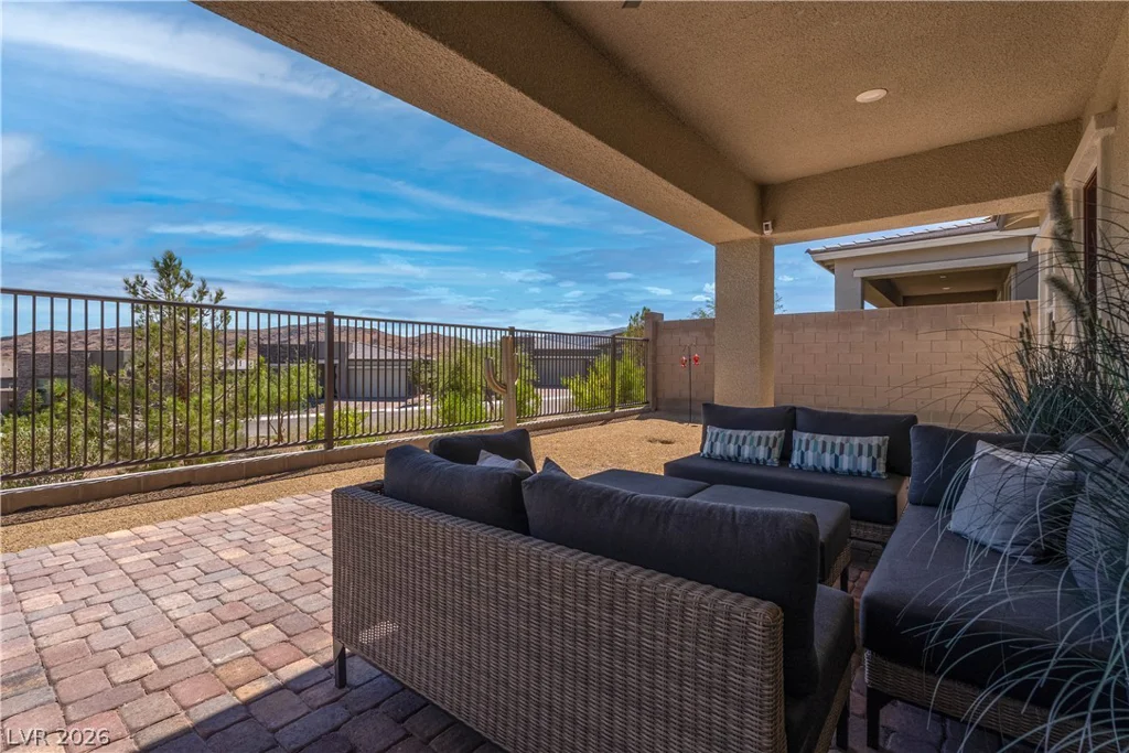 924 Calluna Hills, Las Vegas, NV 89138