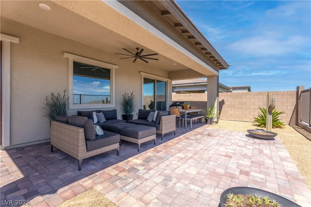 924 Calluna Hills, Las Vegas, NV 89138