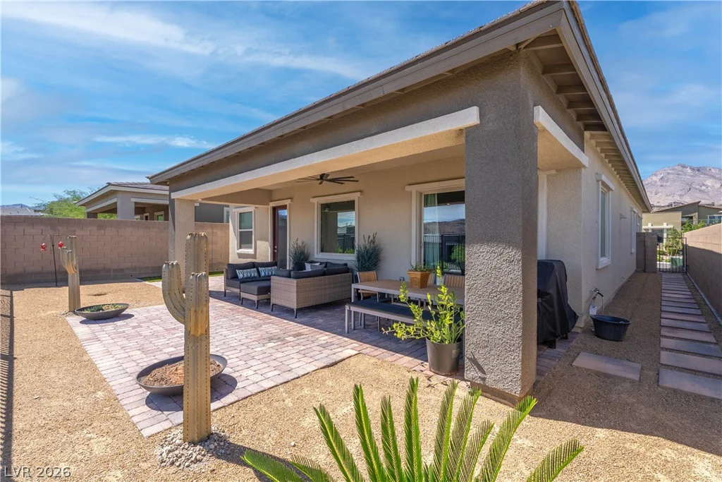 924 Calluna Hills, Las Vegas, NV 89138