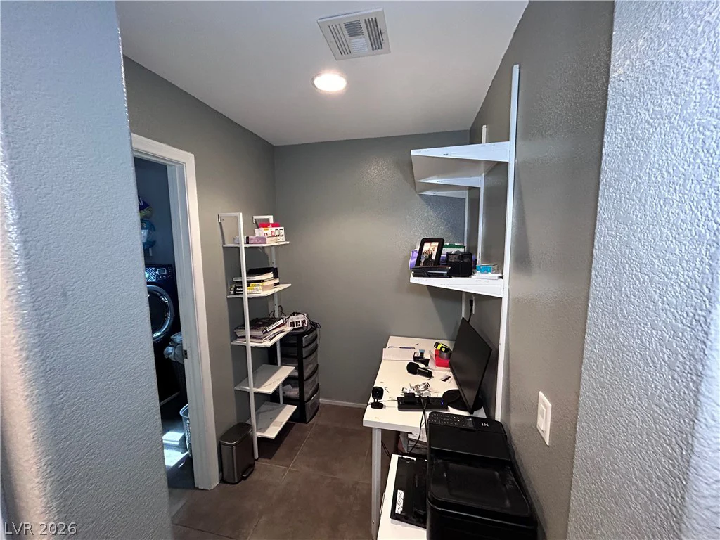 5276 Pendergrass, North Las Vegas, NV 89081