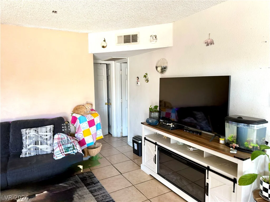 1967 Linn, Las Vegas, NV 89156