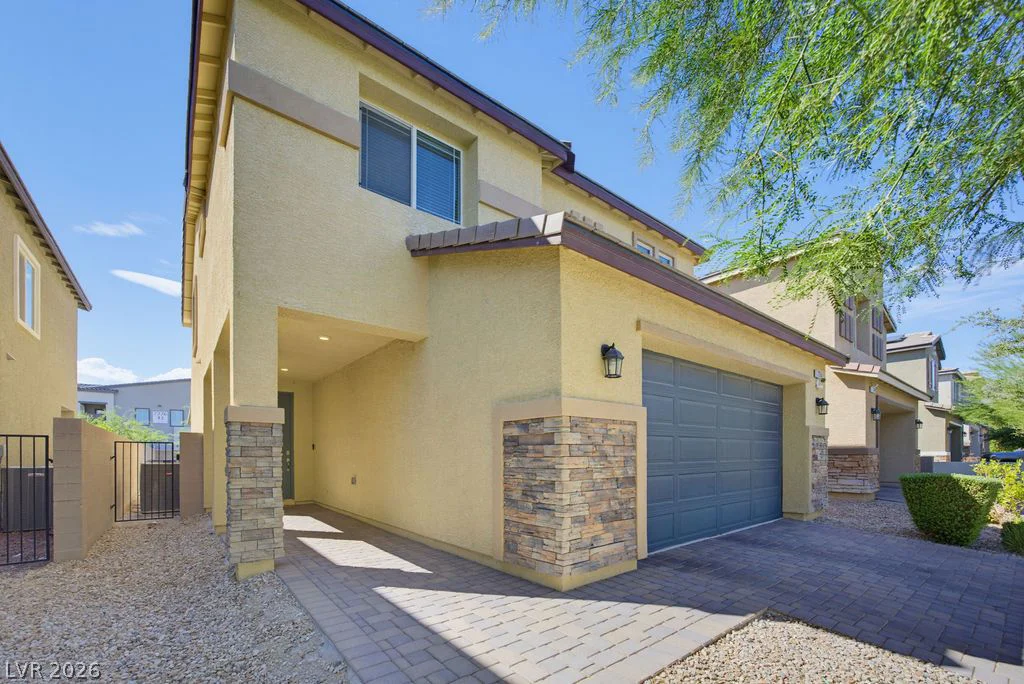 7255 Dazzle Point, North Las Vegas, NV 89084