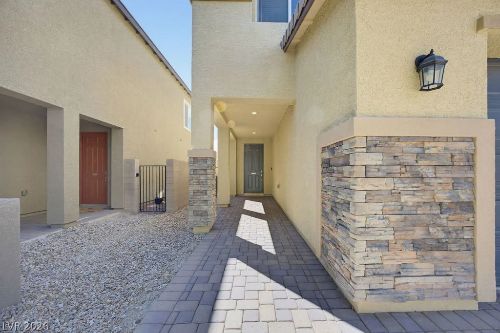 7255 Dazzle Point, North Las Vegas, NV 89084
