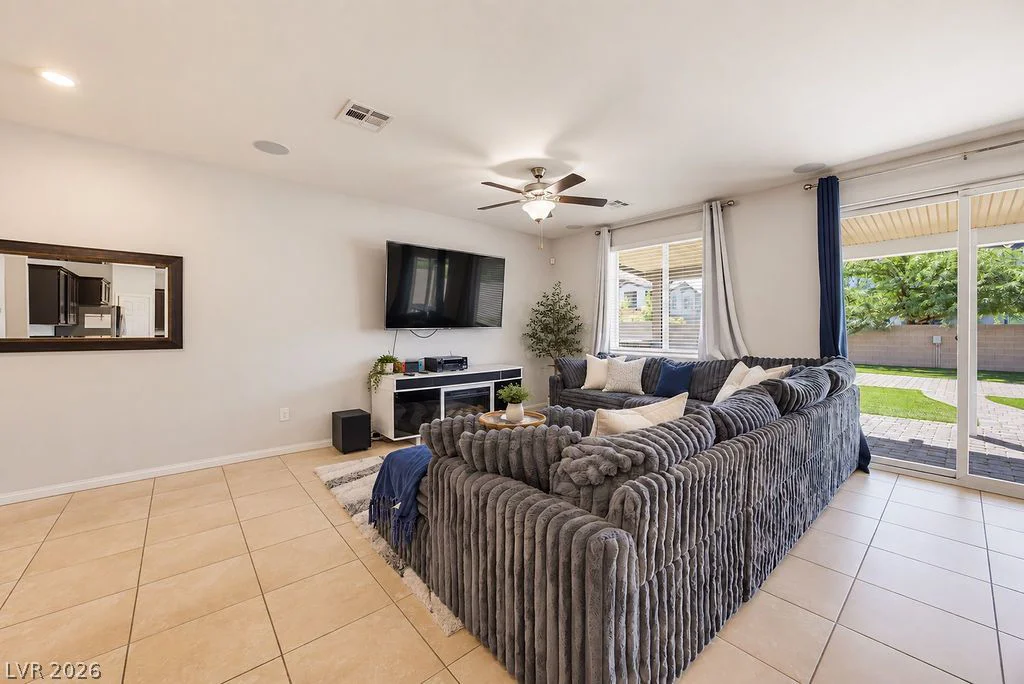 7255 Dazzle Point, North Las Vegas, NV 89084