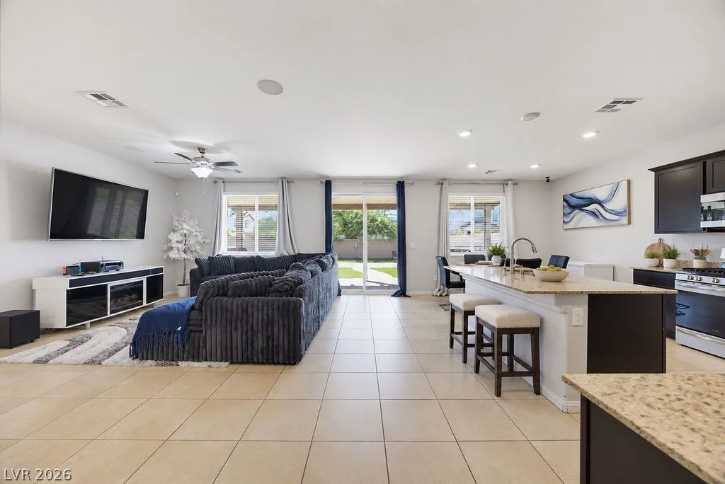 7255 Dazzle Point, North Las Vegas, NV 89084