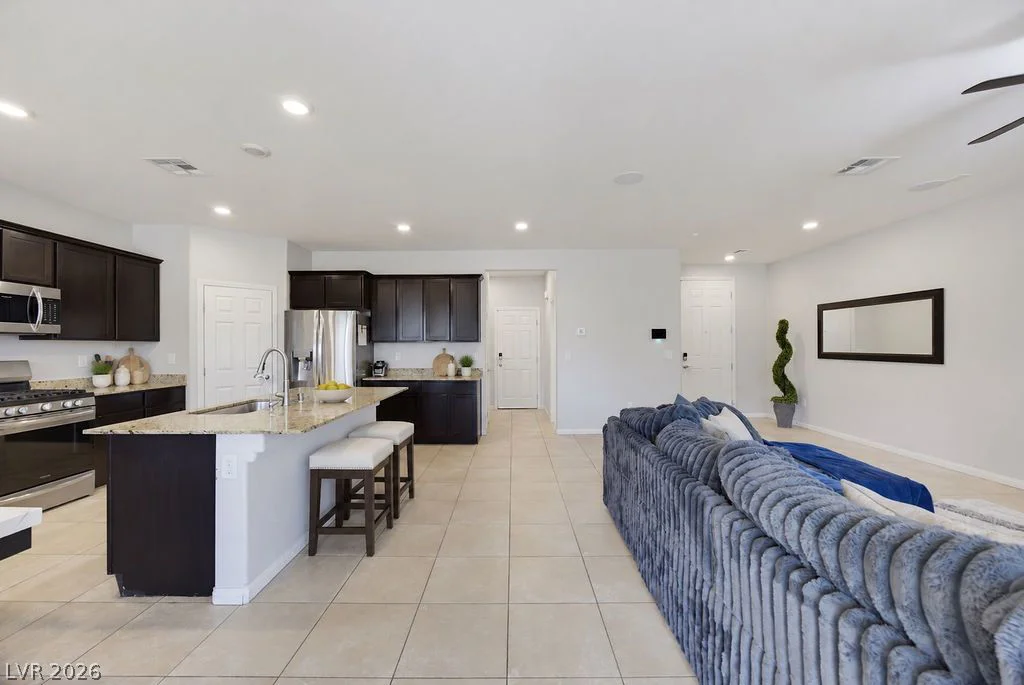 7255 Dazzle Point, North Las Vegas, NV 89084