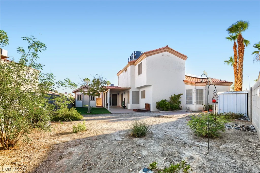 5242 Willowdale, North Las Vegas, NV 89031