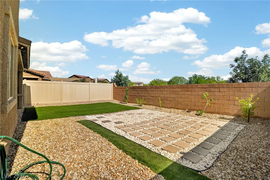 1586 Gold Sunset, North Las Vegas, NV 89032
