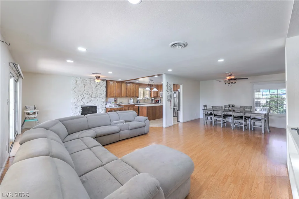 4161 Royalhill, Las Vegas, NV 89121
