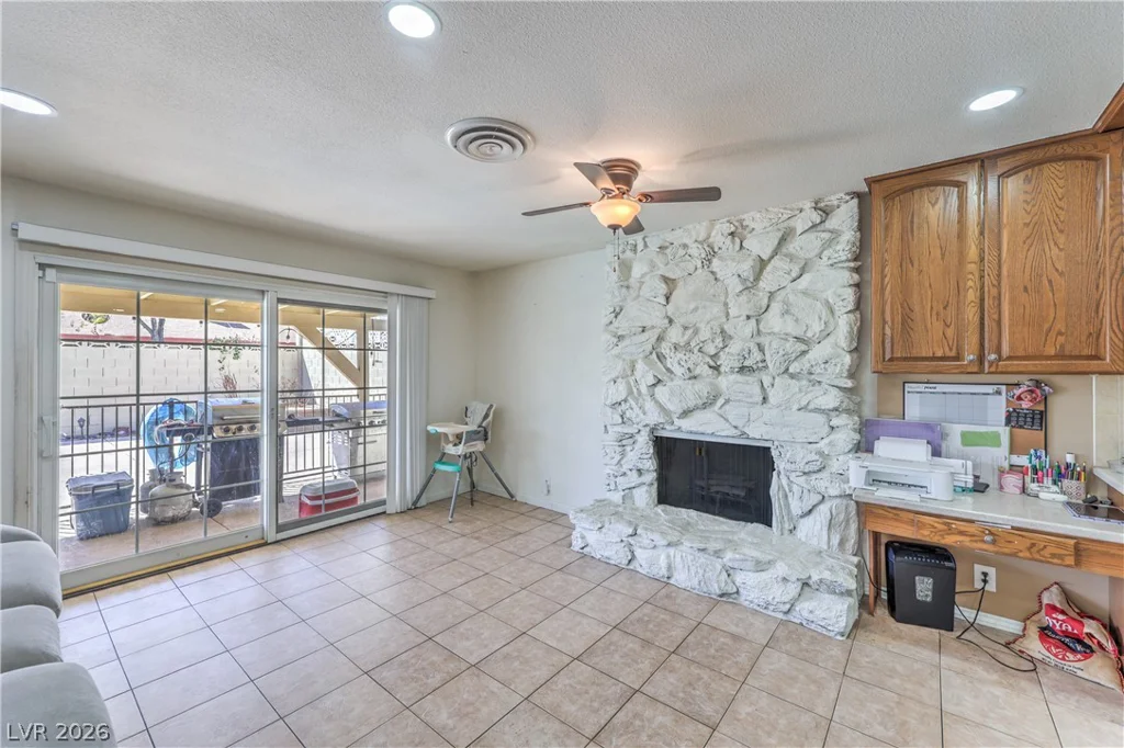 4161 Royalhill, Las Vegas, NV 89121