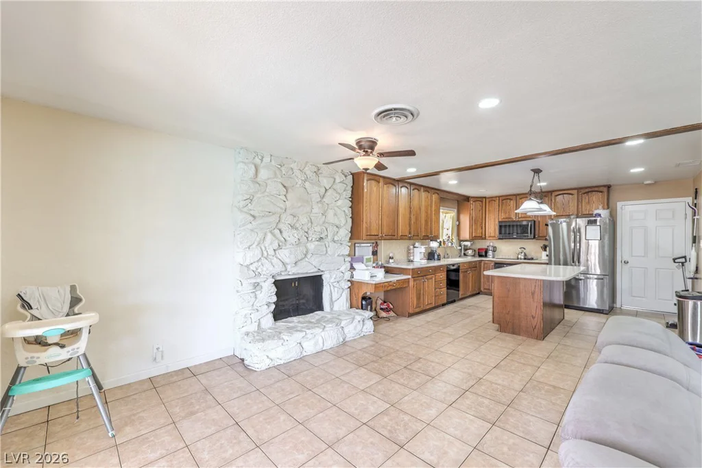 4161 Royalhill, Las Vegas, NV 89121