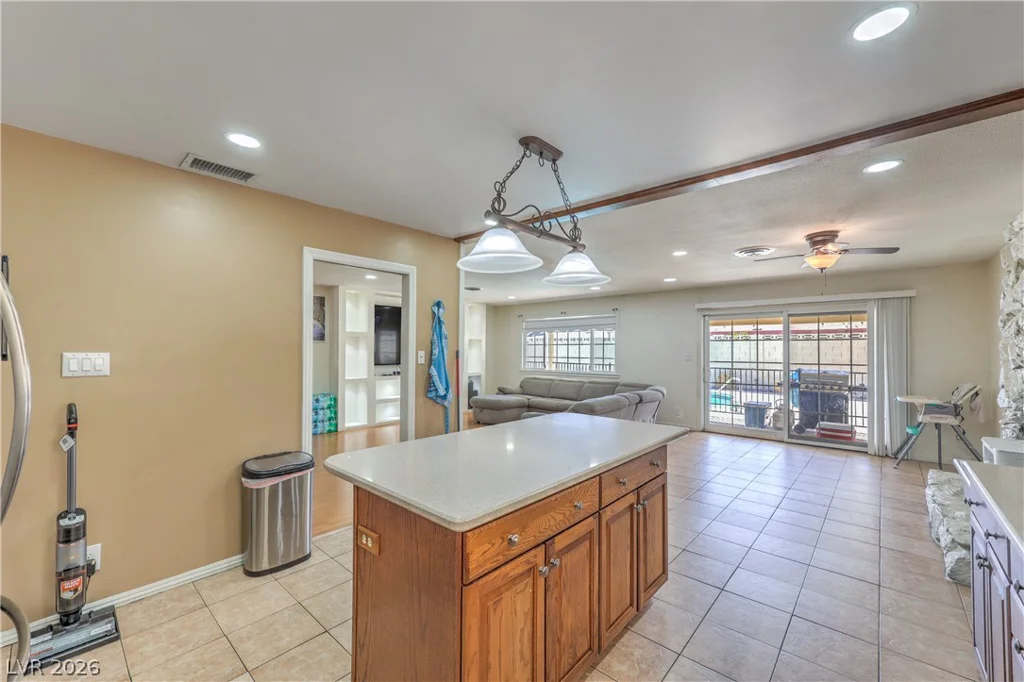 4161 Royalhill, Las Vegas, NV 89121