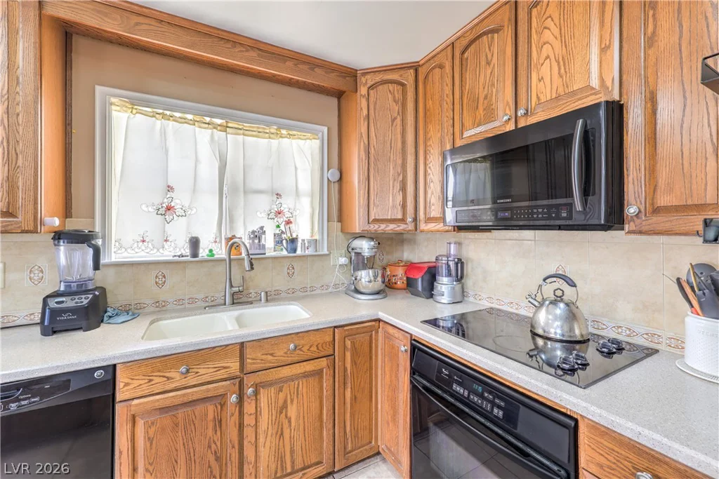 4161 Royalhill, Las Vegas, NV 89121