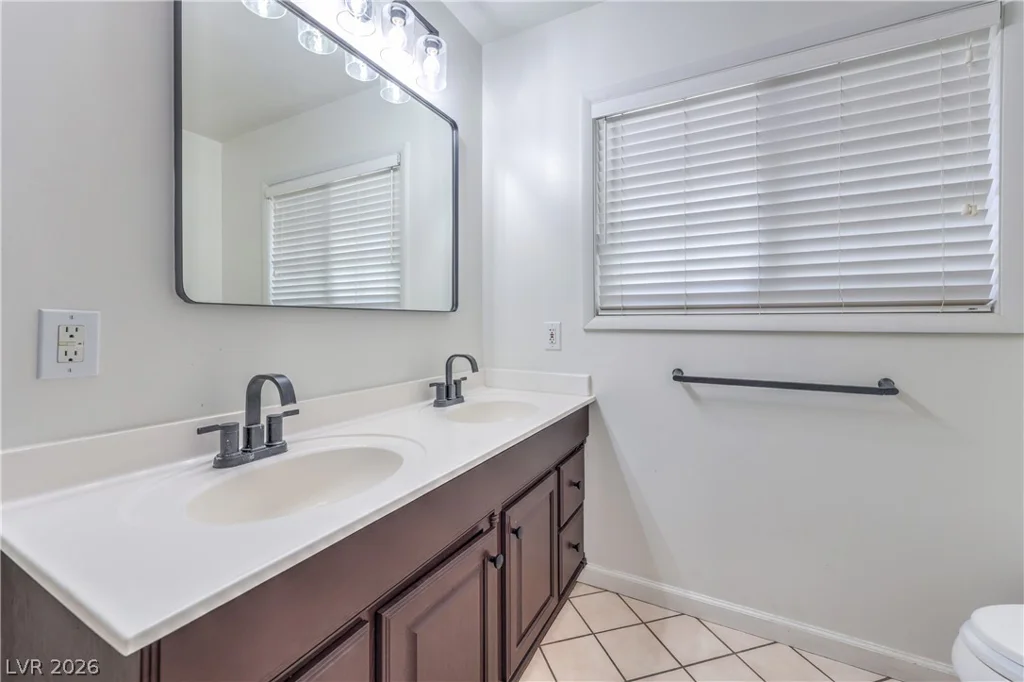 4161 Royalhill, Las Vegas, NV 89121