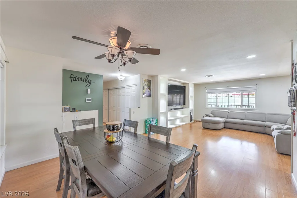 4161 Royalhill, Las Vegas, NV 89121