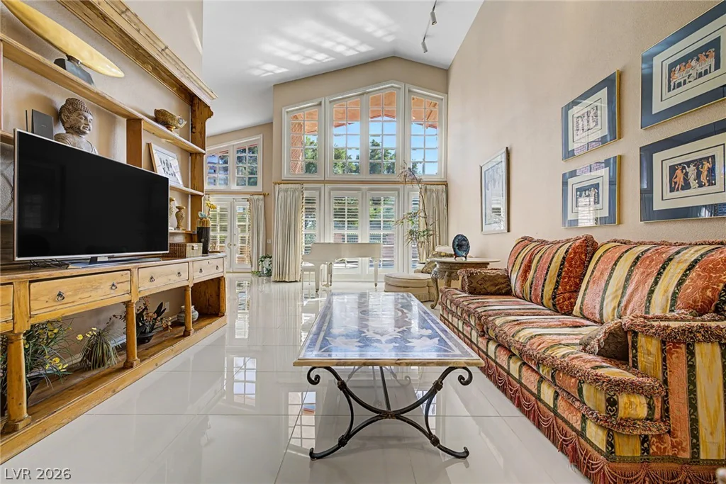 1105 Broadmoor, Las Vegas, NV 89109