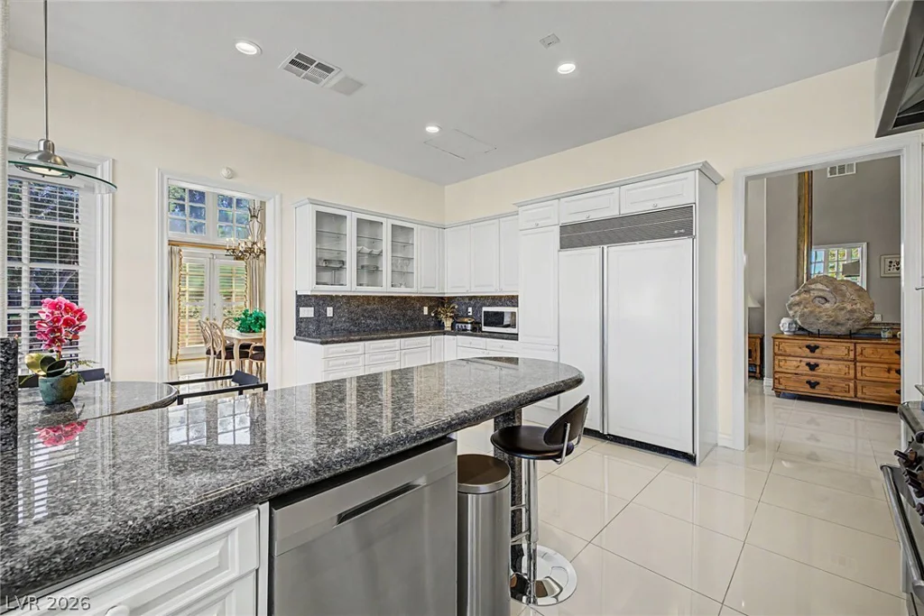 1105 Broadmoor, Las Vegas, NV 89109