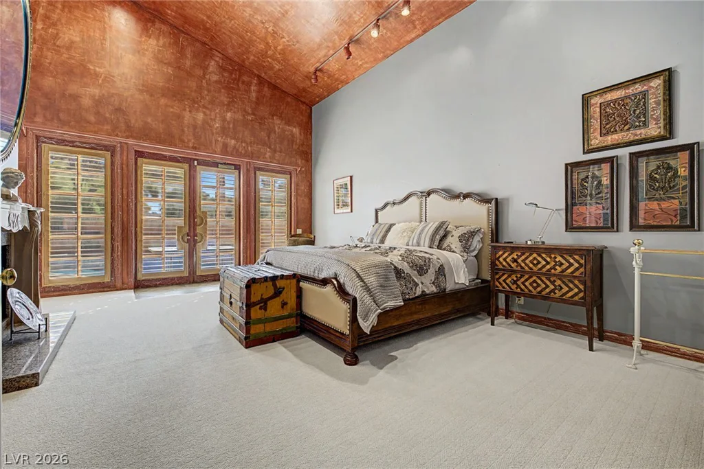 1105 Broadmoor, Las Vegas, NV 89109