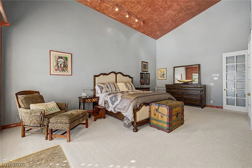 1105 Broadmoor, Las Vegas, NV 89109