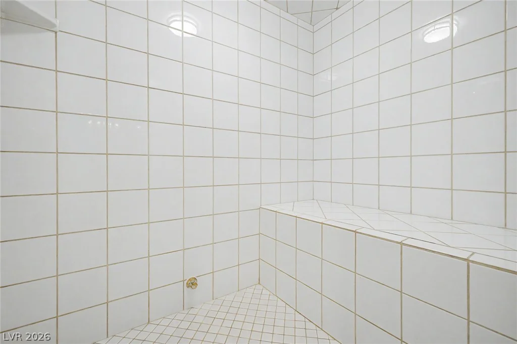 1105 Broadmoor, Las Vegas, NV 89109