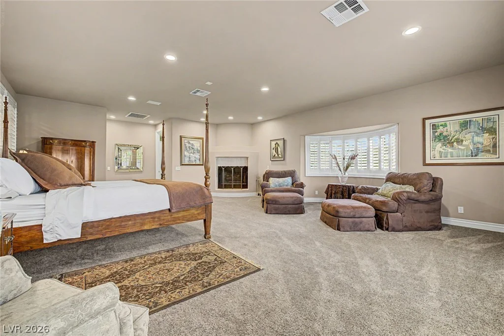 1105 Broadmoor, Las Vegas, NV 89109