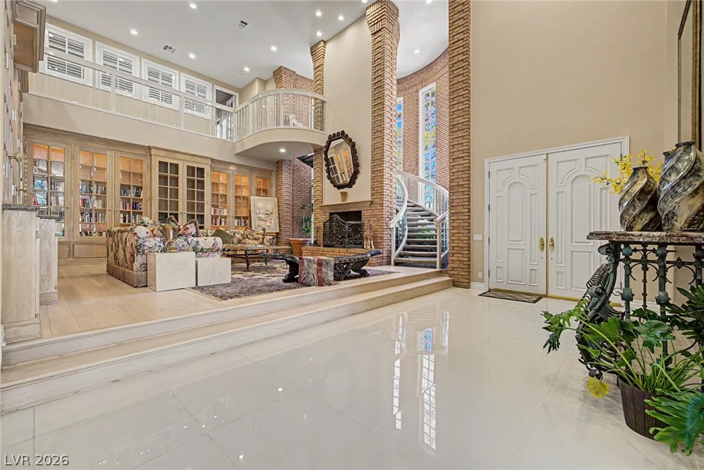 1105 Broadmoor, Las Vegas, NV 89109