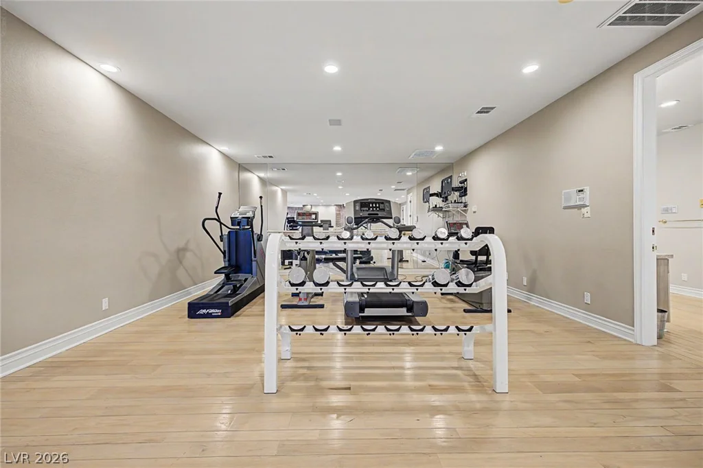 1105 Broadmoor, Las Vegas, NV 89109