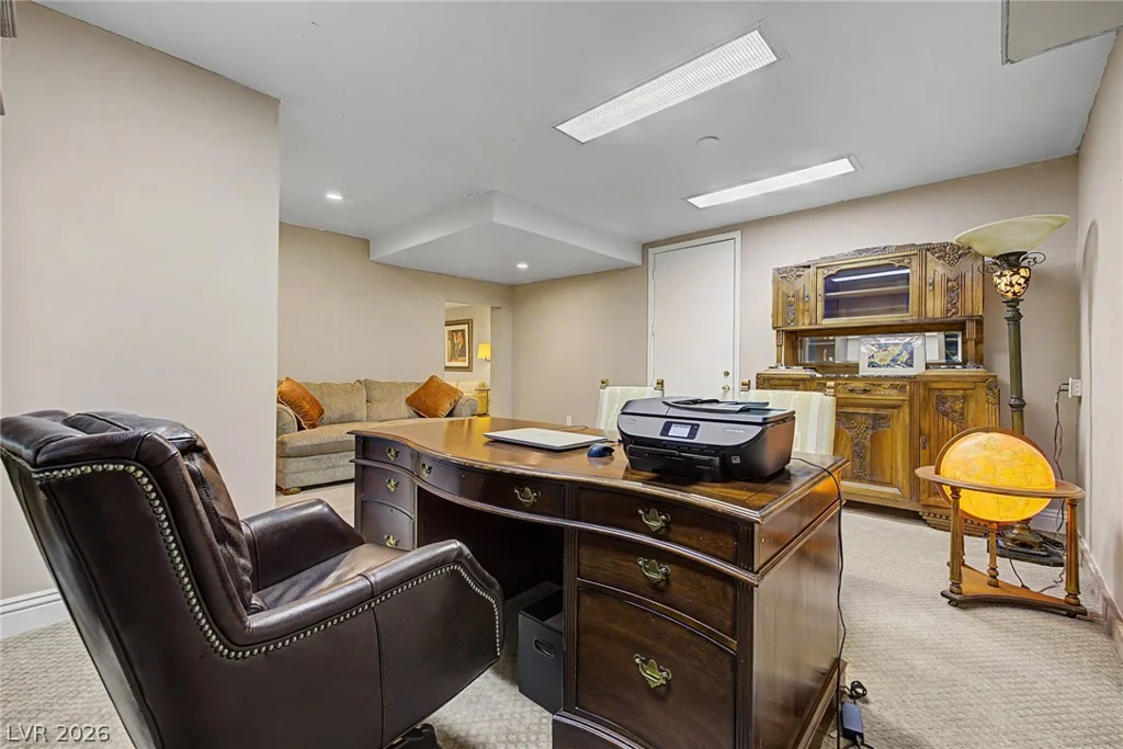 1105 Broadmoor, Las Vegas, NV 89109