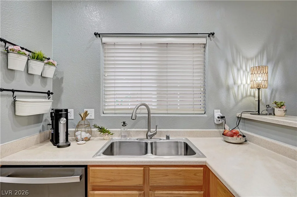 9785 Spinnaker Creek, Las Vegas, NV 89148