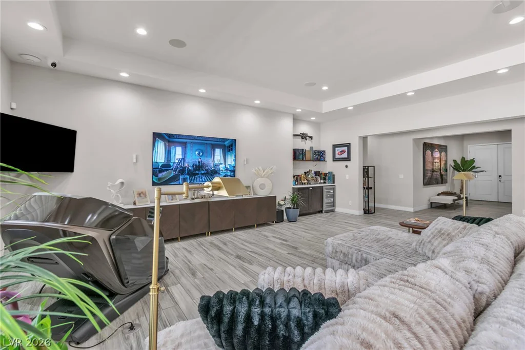 8233 Sweetwater Creek, Las Vegas, NV 89113