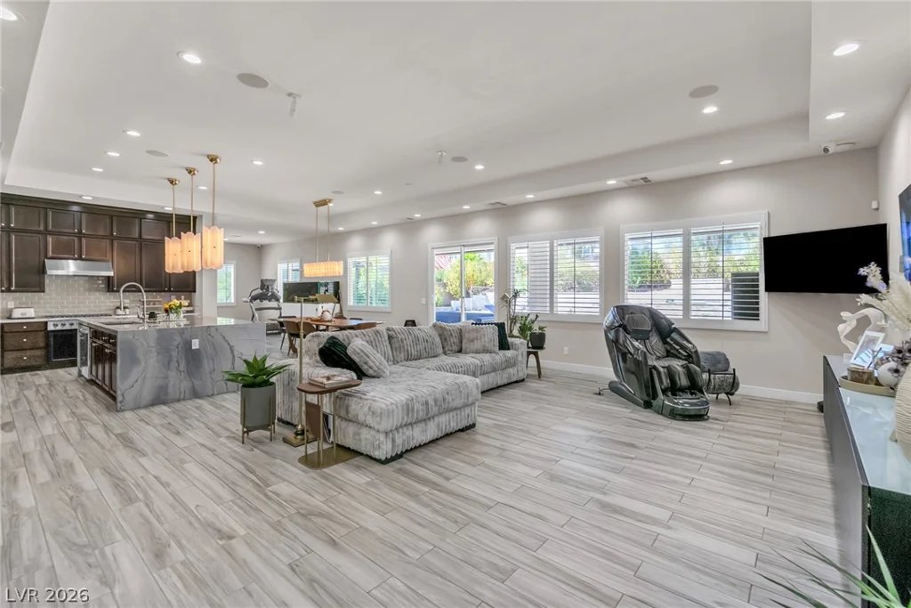 8233 Sweetwater Creek, Las Vegas, NV 89113