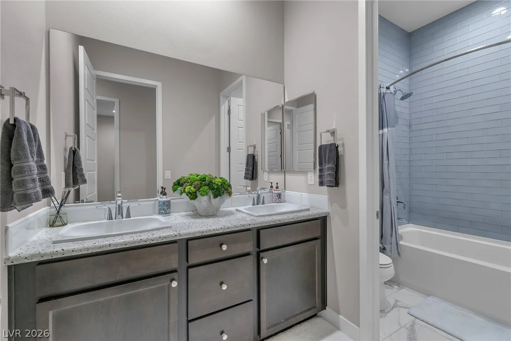 8233 Sweetwater Creek, Las Vegas, NV 89113
