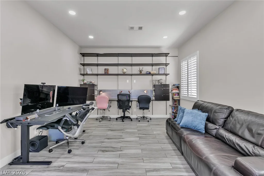 8233 Sweetwater Creek, Las Vegas, NV 89113