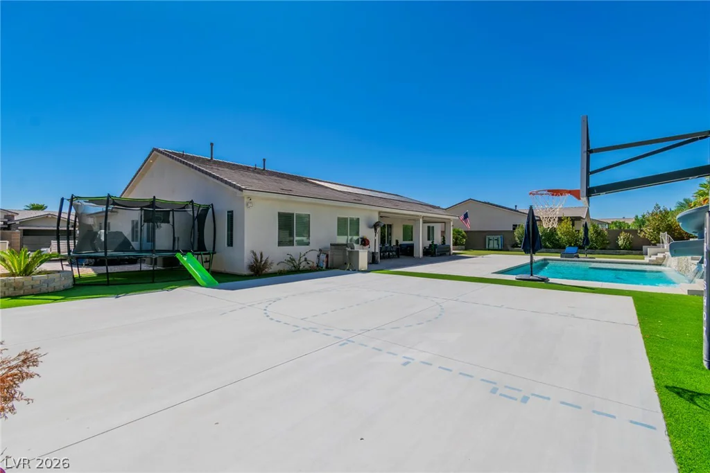 8233 Sweetwater Creek, Las Vegas, NV 89113