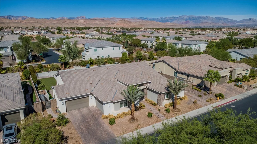 8233 Sweetwater Creek, Las Vegas, NV 89113