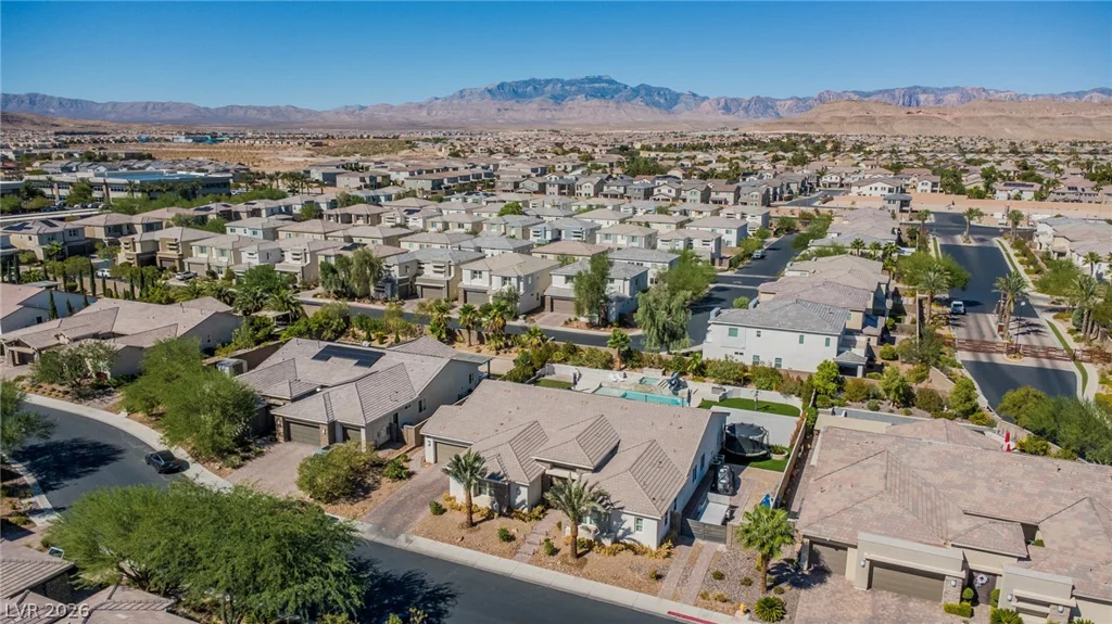 8233 Sweetwater Creek, Las Vegas, NV 89113