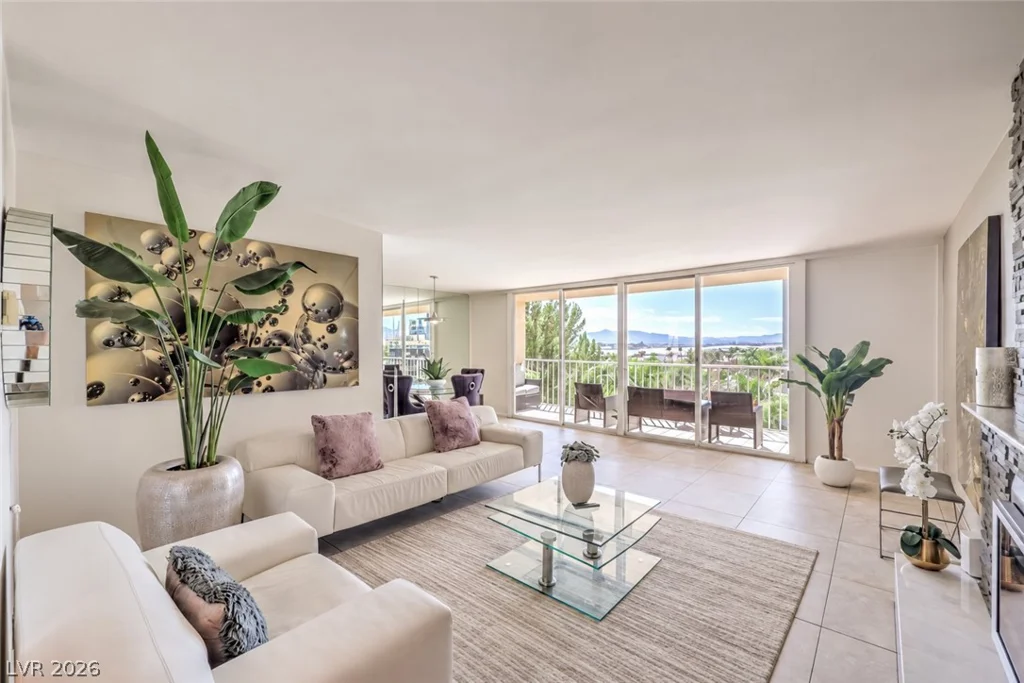 205 Harmon, Las Vegas, NV 89169