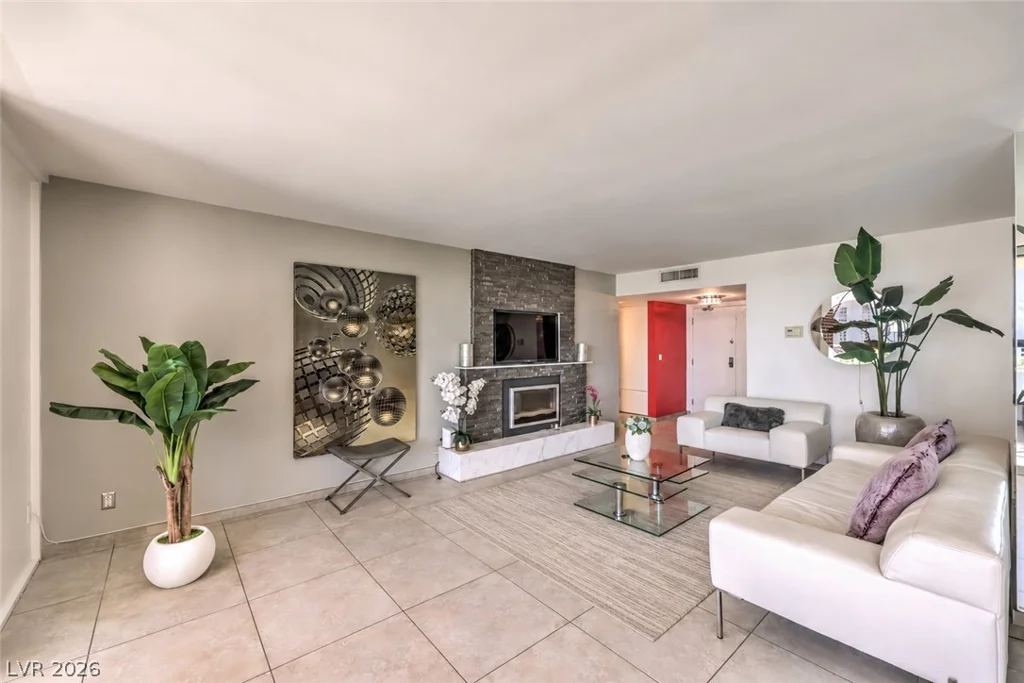 205 Harmon, Las Vegas, NV 89169