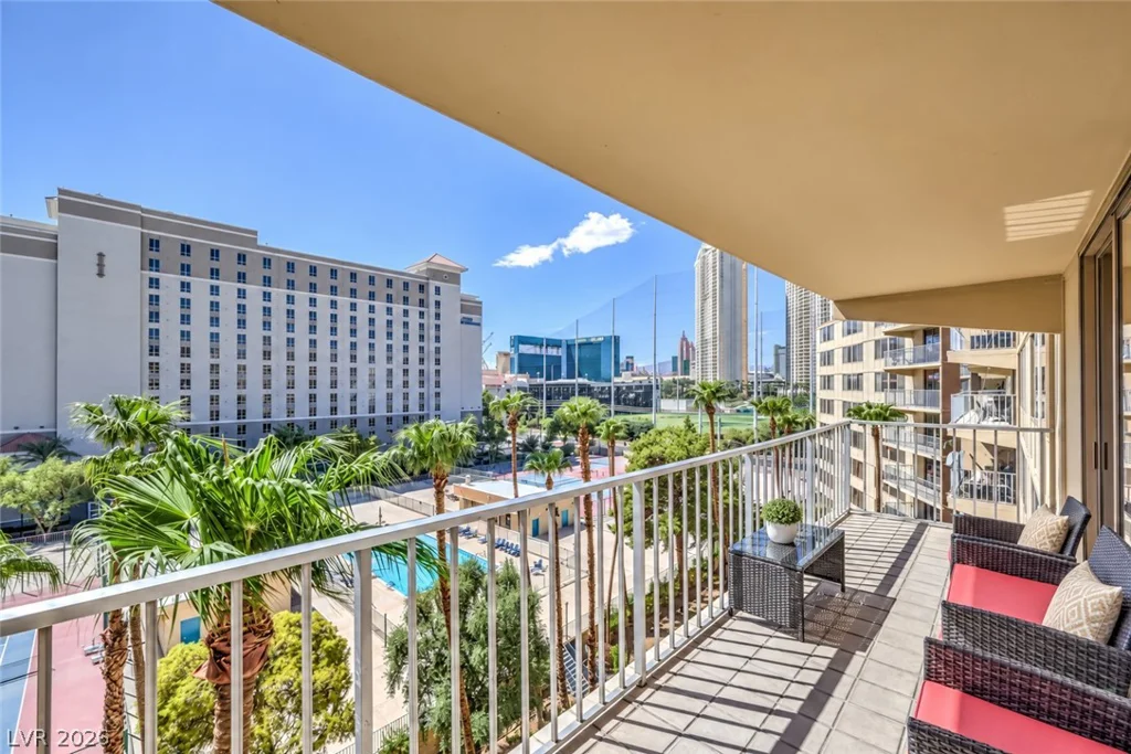 205 Harmon, Las Vegas, NV 89169