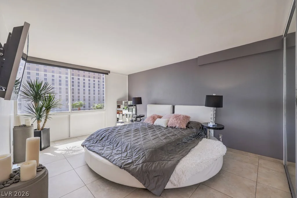 205 Harmon, Las Vegas, NV 89169