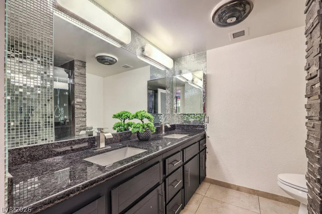 205 Harmon, Las Vegas, NV 89169