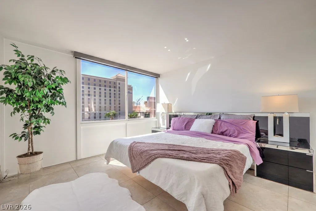 205 Harmon, Las Vegas, NV 89169