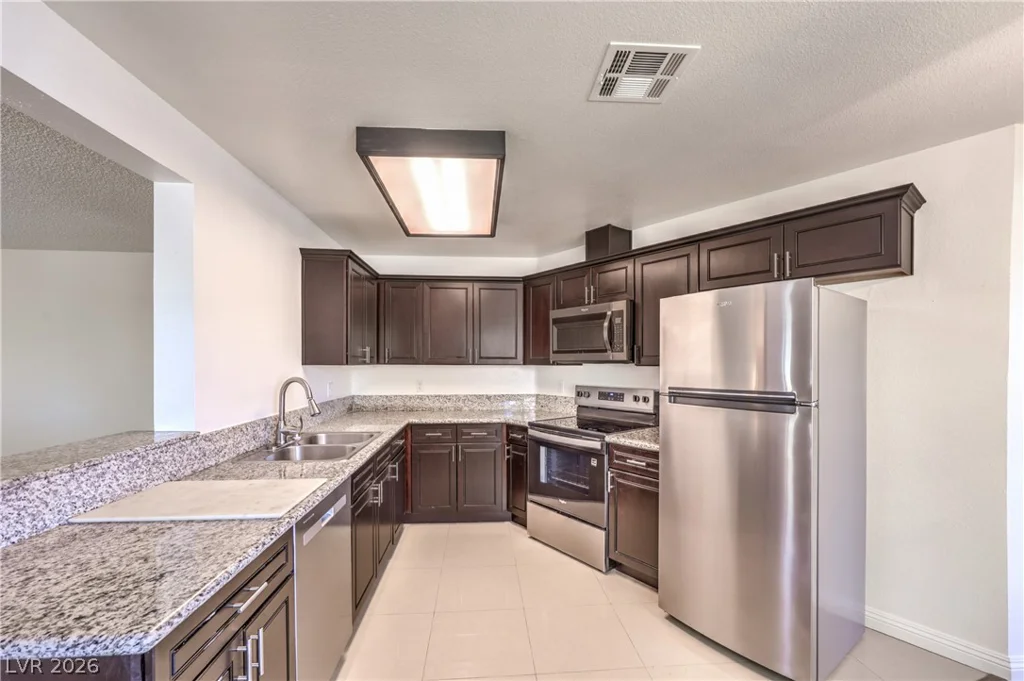 5181 Pioneer, Las Vegas, NV 89146