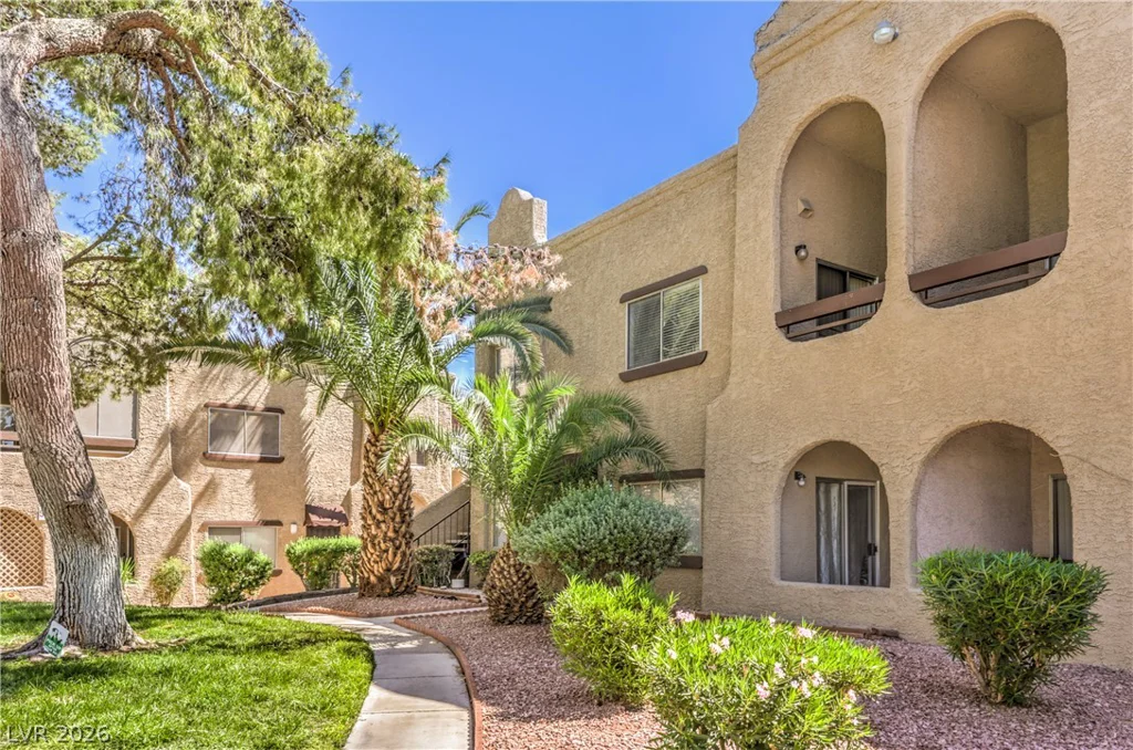 5181 Pioneer, Las Vegas, NV 89146