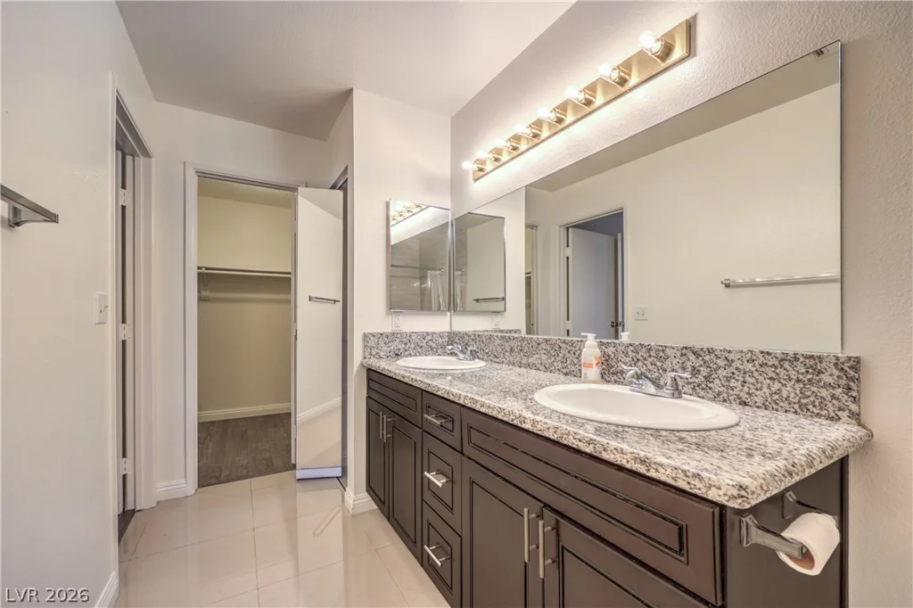 5181 Pioneer, Las Vegas, NV 89146
