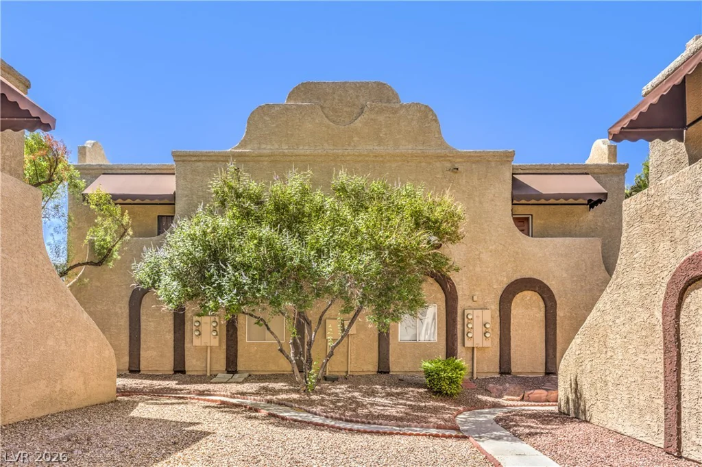 5181 Pioneer, Las Vegas, NV 89146