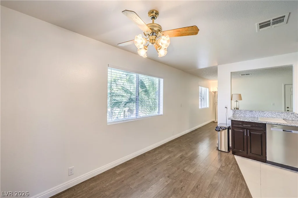 5181 Pioneer, Las Vegas, NV 89146